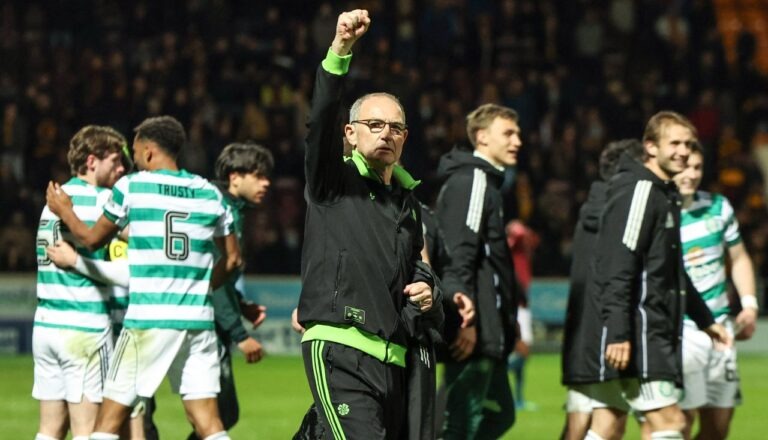 Wilfried Nancy pelatih Celtic saat pertandingan Liga Skotlandia