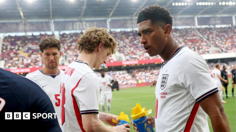 Bellingham dan Rogers dalam skuad Inggris menjelang Piala Dunia