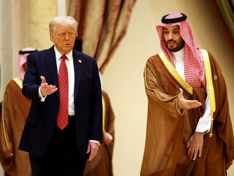 Kesepakatan energi nuklir AS-Saudi yang berpotensi mengubah dinamika nuklir.